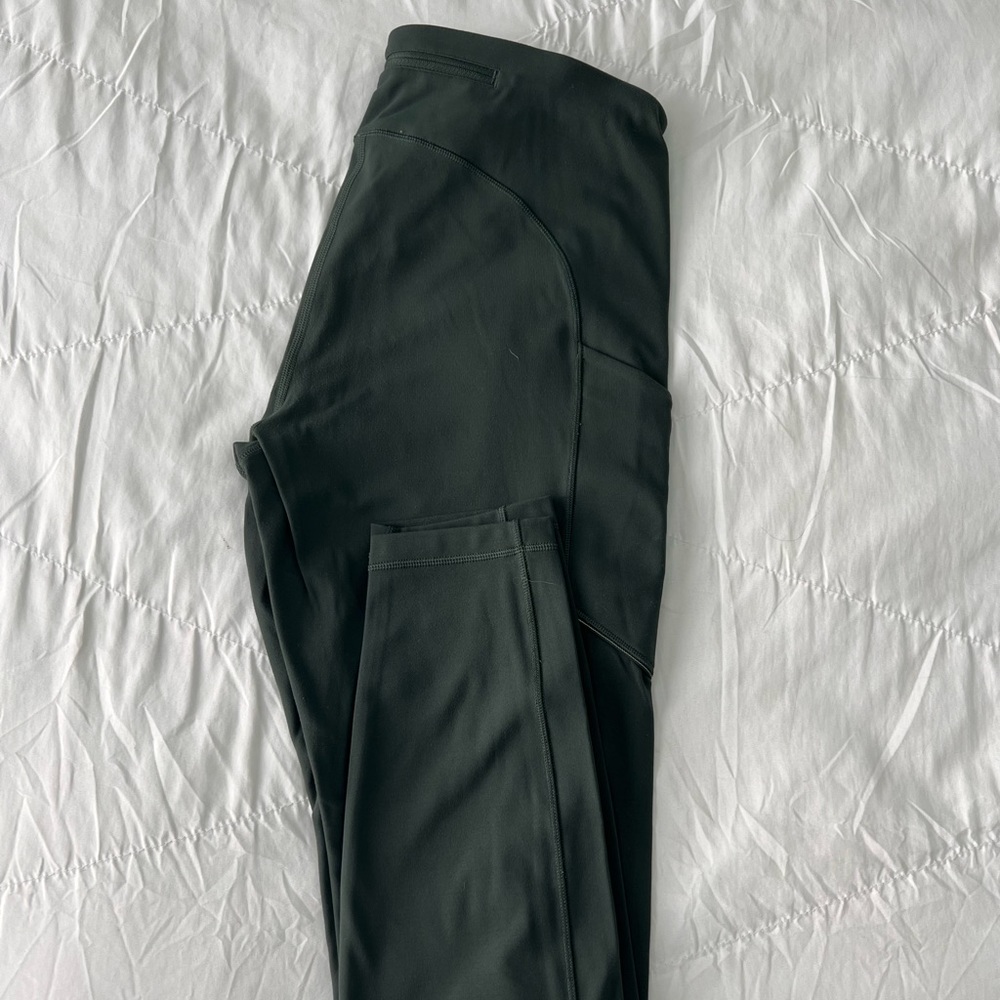 Lululemon Wunder Under Size 8 leggings
